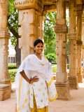 Woman in Sari Dress at Qutub Minar Complex  New Delhi  India