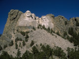 View of Mount Rushmore over the Tree Tops  Mount Rushmore  South Dakota