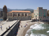 Beach  Eglise Notre-Dame-Des-Anges  Collioure  Pyrenees-Orientales  Languedoc  France  Europe