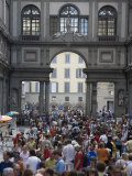 Tourists  Piazzale Degli Uffizi  Uffizi Gallery  Florence  Tuscany  Italy  Europe