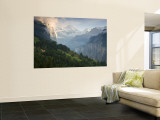 Wengen and Lauterbrunnen Valley  Berner Oberland  Switzerland