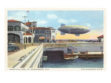 Blimp over Pier  St Petersburg  Florida