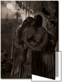 Dancing Girls under a Streetlamp