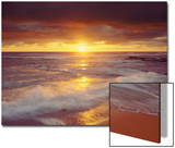 Sunset Cliffs Beach on the Pacific Ocean at Sunset  San Diego  California  USA