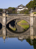 Imperial Palace and the Decorative Niju-Bashi Bridge  Tokyo  Honshu  Japan