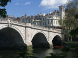 Bridge and River Thames  Richmond  Surrey  England  United Kingdom  Europe