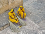 Indian workers in color saris  Amber Fort  Jaipur  India
