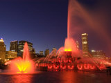 Buckingham Fountain illuminated at night  Chicago  Illinois  USA