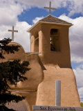 View of San Francisco De Assis Presbyterian Church  Taos  New Mexico  USA