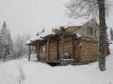 Homesteader Cabin in Bush Alaska
