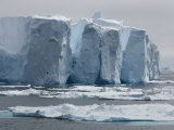Tabular Icebergs in the Antarctic Ocean