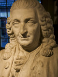 Statue of Biologist Carl Linnaeus