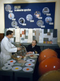 Navy Personnel Research Bright Colors for Submarine Interiors