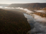 Tennessee River Cuts Through Signal and Raccoon Mountains