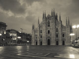 Lombardy  Milan  Piazza Del Duomo  Duomo  Cathedral  Dawn  Italy