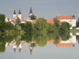 Telc Chateau and Residential Buildings Reflected in Stepnicky Pond  Telc  Jihlava Region