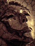 Cracked Effect on Female Statue