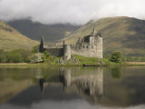Kilchurn Castle  Near Loch Awe  Highlands  Scotland  United Kingdom  Europe