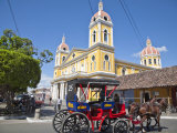 Horse Cart Passing Cathedral De Granada  Park Colon (Park Central)  Nicaragua  Central America