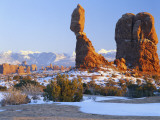La Sal Mountains  Balanced Rock at Sunset  Arches National Park  Utah  USA