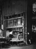 Shaping Metal Plate in a Large Hydraulic Press