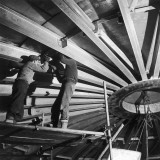 Installation of the Roof for a Liquid Methane Tank