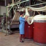 Folding Raw Wool into Large Bins