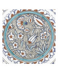 Plat à décor de fleurs et médaillon