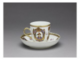 Tasse et sous-tasse aux armes de la famille Magon de Saint-Ellier