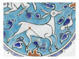 Plat à décor de lièvre  chien  antilope et petit oiseau