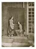 Florence Terry sacrant sa soeur Marion avec une épée de bois