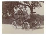 Hautefort   couple dans une automobile