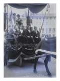 Cavalcade Femmes en costume traditionnel savoyard de la vallée de la Maurienne