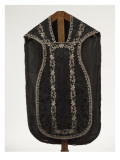 Chasuble en damas noir brodé argent