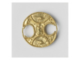 Bijou en médaillon en or  Disque orné de deux paons et d'un Eros   au centre