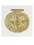 Pendentif  élément de collier () : motifs géométriques  svastikas et oiseaux stylisés