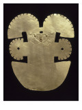 Pectoral en forme de coeur représentant un chamane transformé en oiseau