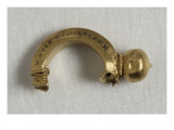 Fibule cruciforme fragmentaire Sur l'arc  inscription au nom de l'empereur Constantin