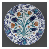 Plat aux roses et aux tulipes bleues