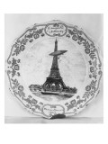 Assiette représentant la Tour Eiffel et le dirigeable "Lebaudy"