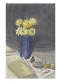 Nature morte avec un bouquet de fleurs jaunes dans un vase bleu
