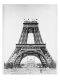 La Tour jusqu'à la 2e plate-forme  au second plan le palais du Trocadéro