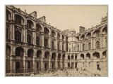 La cour et la tourelle de l'angle nord-est du château de Saint-Germain-en-Laye