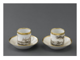 Deux tasses et soucoupes à café : décor de paysage en grisaille