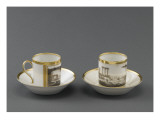Deux tasses et soucoupes à café : décor de paysages en grisaille