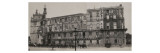 La façade ouest avec l'un des pavillons du château de Saint-Germain-en-Laye