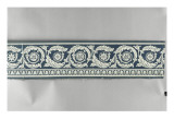 Bordure pour tenture et rideaux en damas bleu et blanc  dessin en rinceaux  livrée en 1812 par