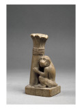 Vase à kohol : singe tenant une colonnette palmiforme