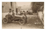 coupe Gordon-Bennett 1903  Irlande : les voitures Panhard et Levassor dans une cour de ferme ; au