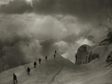 Mountaineers on Campo Tencia